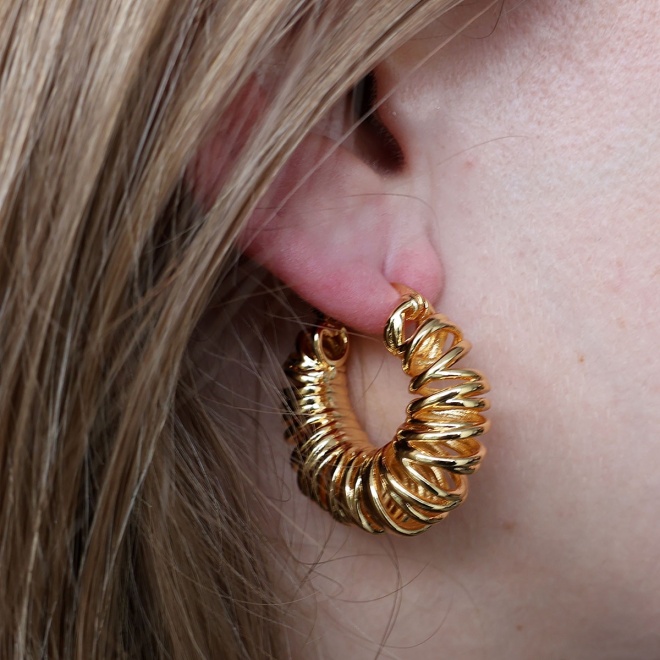 oceia_gouden_oorbellen_organische_ringen