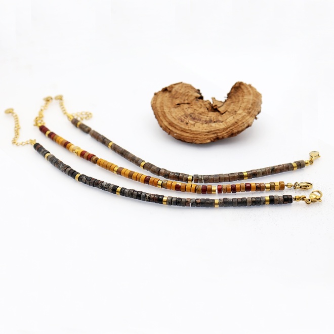 trio_van_armbanden_irela_ilona_inara_van_natuurlijke_stenen_kralen_en_stainless_steel_vergulde_sluiting_1130565616