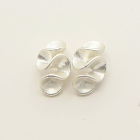 mela_zilveren_krul_oorbellen